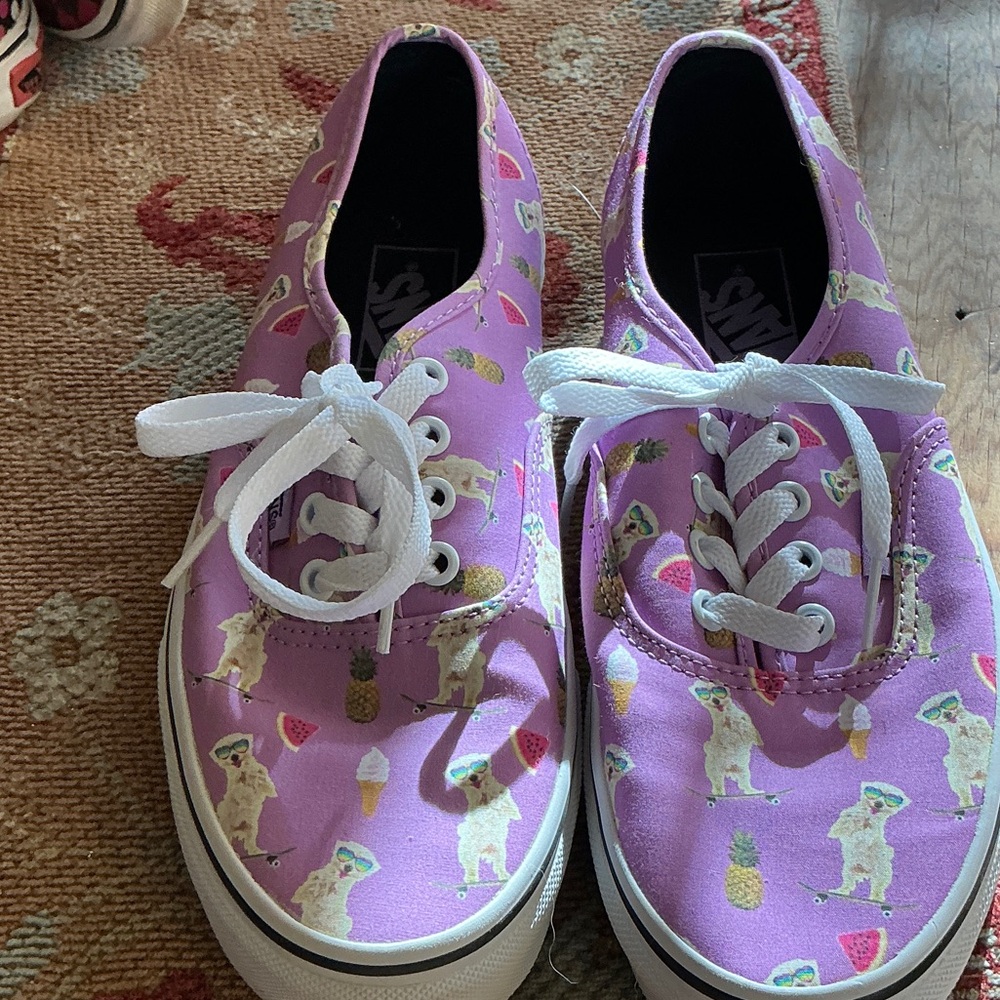 Vans Women’s 7.5 sneaker. New wot